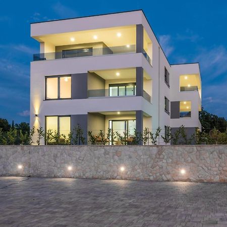 Vila Stemark Njivice Exterior photo